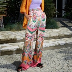 NWT Zara Woman Palazzo Print Printed Floral Belted Pants Medium Festival